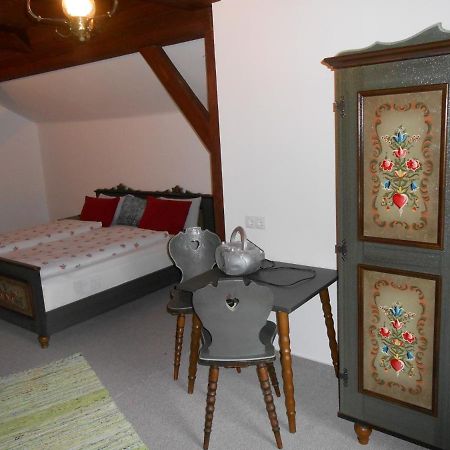 Pension Gierlinger Aflenz Kurort Buitenkant foto