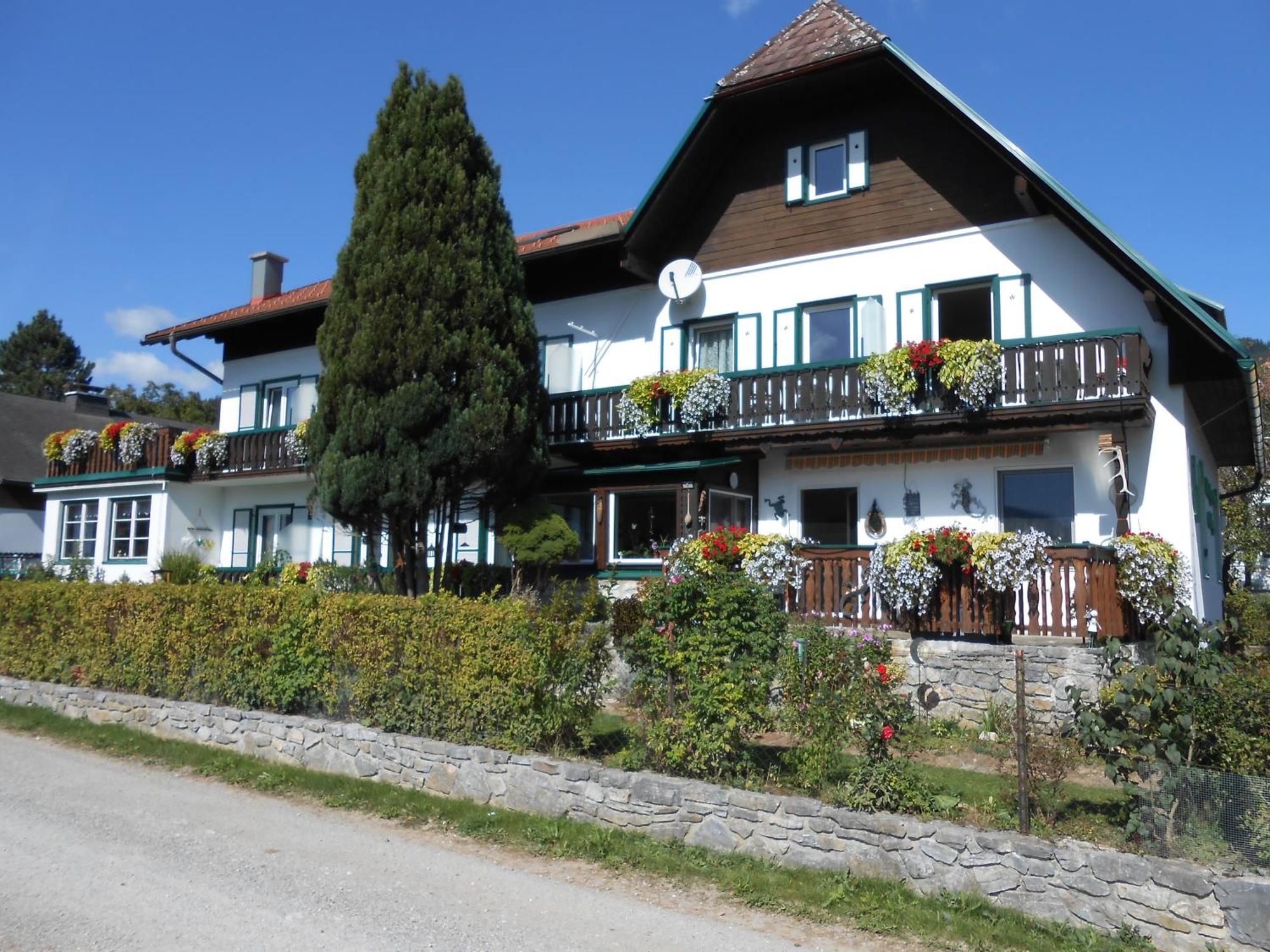 Pension Gierlinger Aflenz Kurort Buitenkant foto