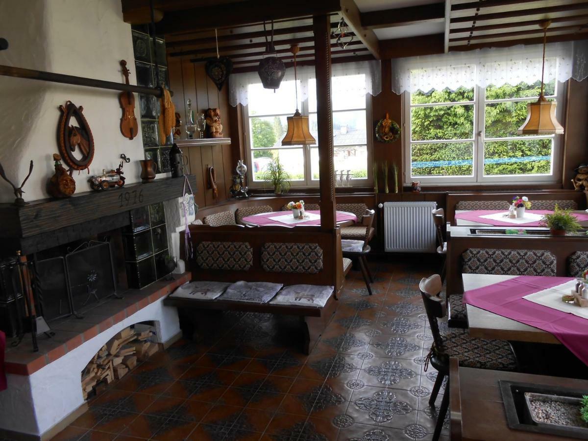 Pension Gierlinger Aflenz Kurort Buitenkant foto