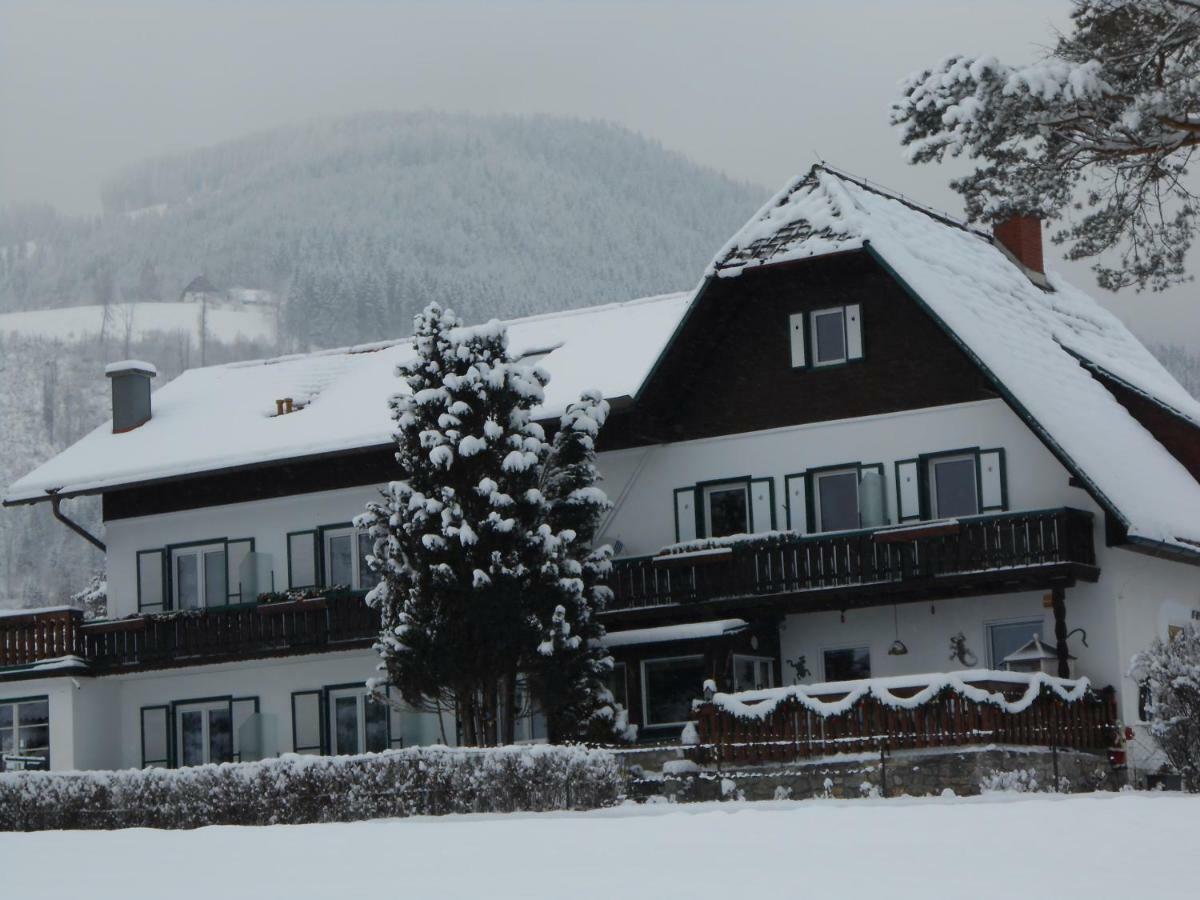 Pension Gierlinger Aflenz Kurort Buitenkant foto